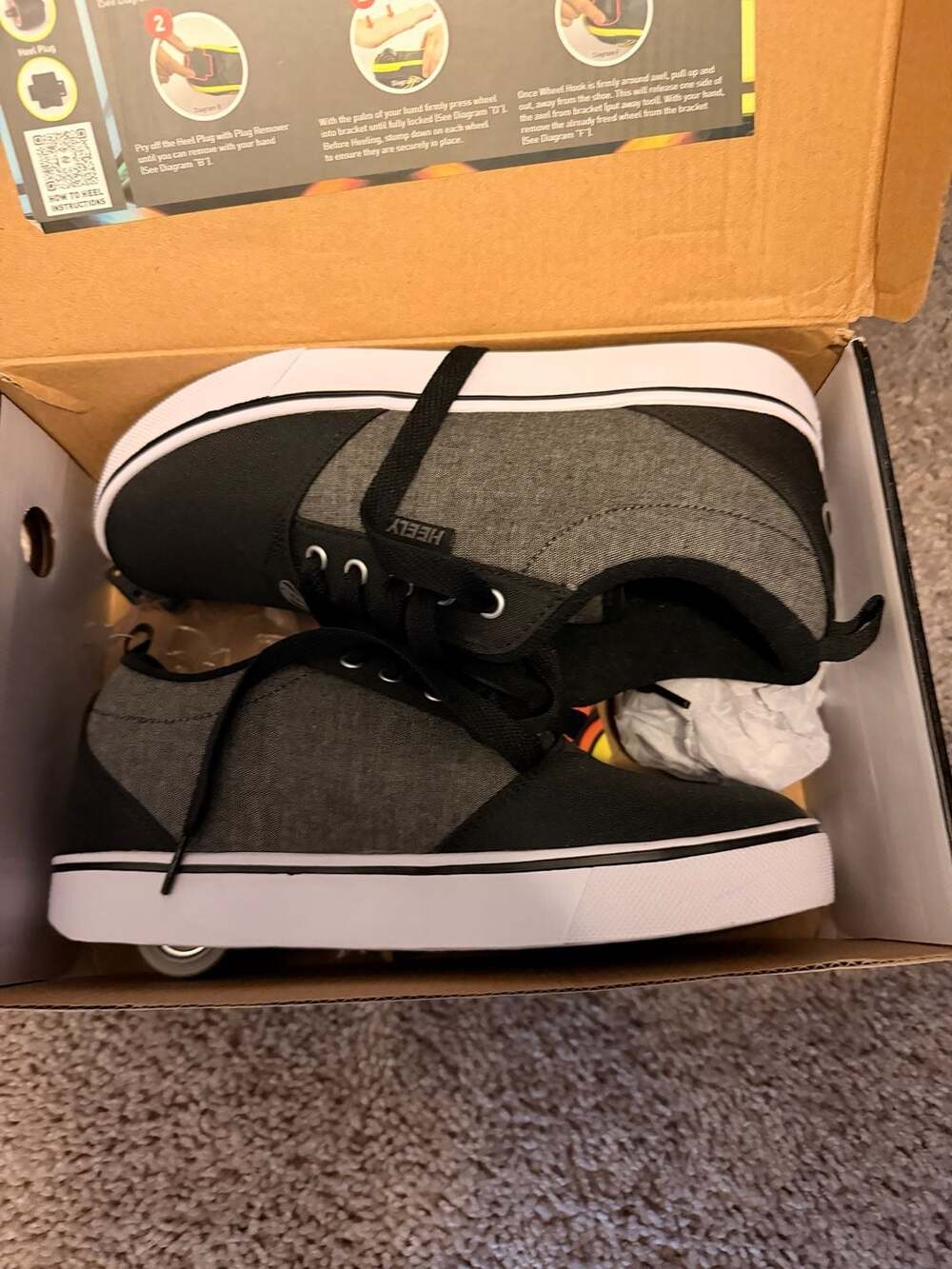 Heelys Pro 20 Size 6 Black Gray Wheeled Skate Shoes